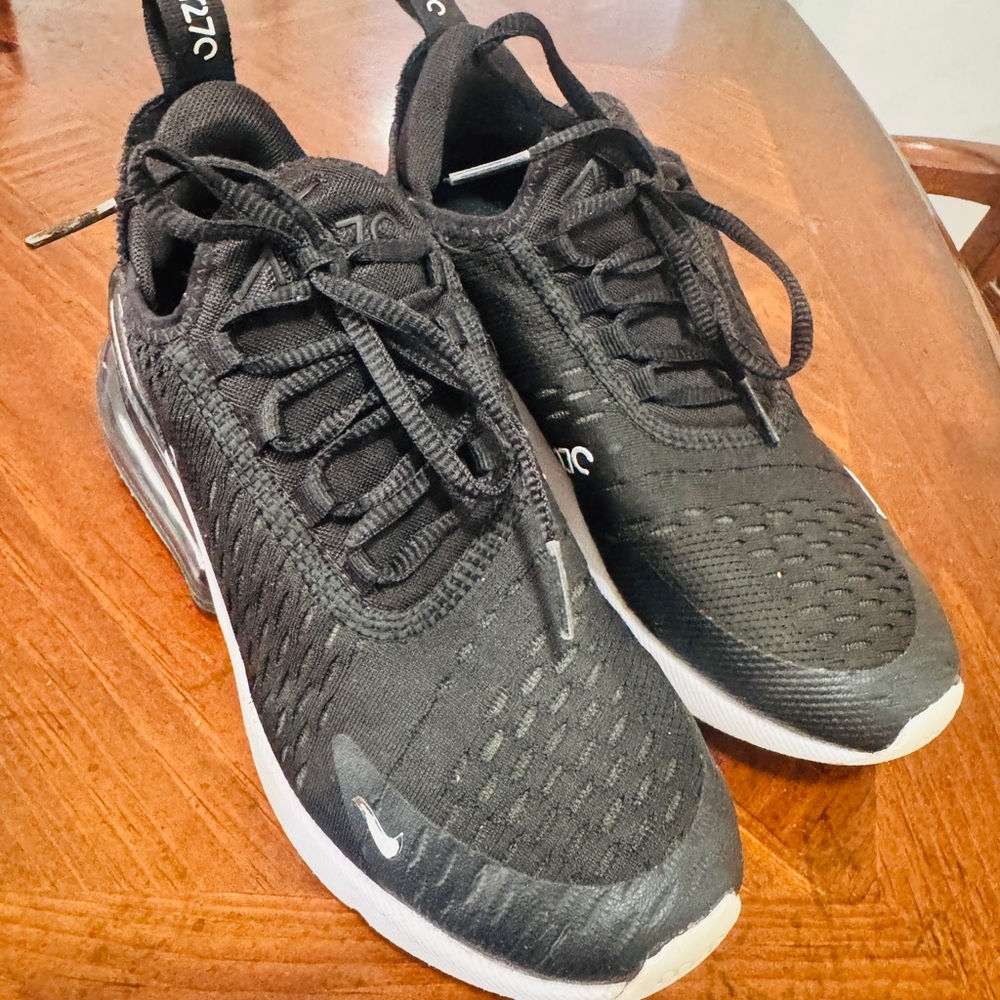 Nike Air Max 270 Black and White Sneakers 4y